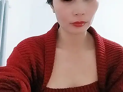 Snapshot of Siglemom_sexy chatting on January 12, 2026, 10:00 am Siglemom sexy online show from January 12, 2026, 10:00 am