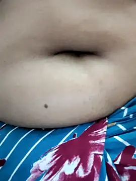 Snapshot of saritha29 chatting on December 16, 2025, 5:33 am saritha29 online show from December 16, 2025, 5:33 am