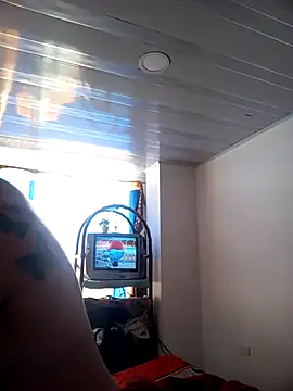 snow belle online show from November 2, 2025, 7:08 pm