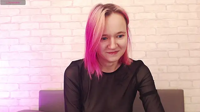 Ericha Stone online show from October 29, 2025, 2:54 am