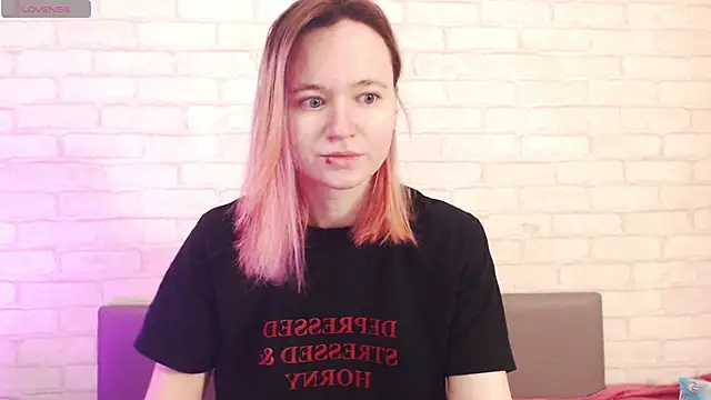 Ericha Stone online show from April 17, 2026, 1:41 am