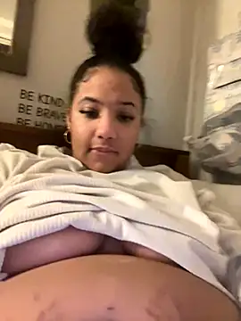 Snapshot of StylishEchium chatting on November 29, 2025, 6:52 pm StylishEchium online show from November 29, 2025, 6:52 pm