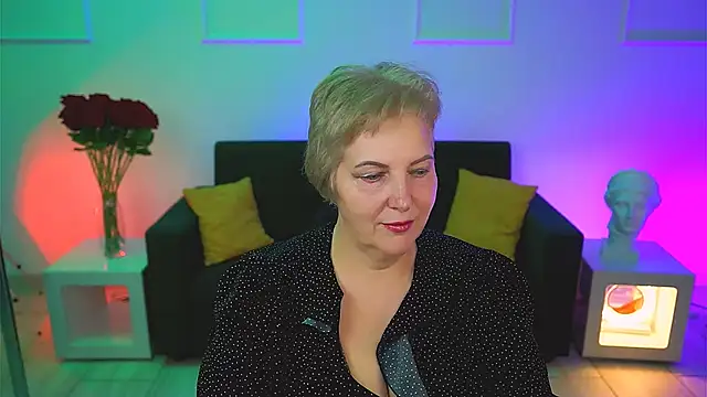 Snapshot of MaryMogan chatting on November 11, 2025, 5:02 am MaryMogan online show from November 11, 2025, 5:02 am