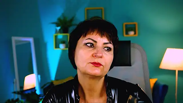 Snapshot of HelenBeler chatting on November 17, 2025, 5:44 am HelenBeler online show from November 17, 2025, 5:44 am