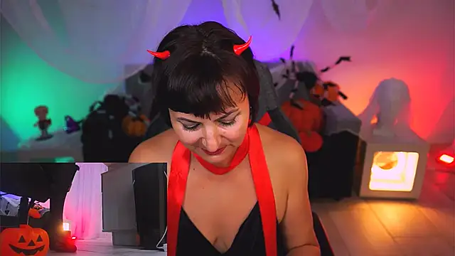 Snapshot of HelenBeler chatting on October 30, 2025, 12:25 pm HelenBeler online show from October 30, 2025, 12:25 pm