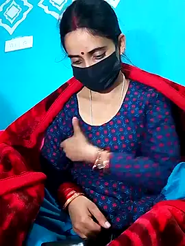Snapshot of Pahadi_couple chatting on November 14, 2025, 7:28 pm Pahadi couple online show from November 14, 2025, 7:28 pm