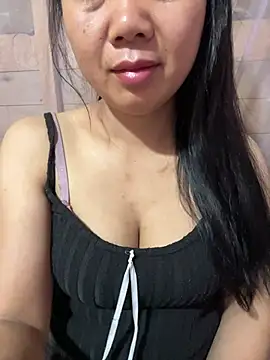 Snapshot of Binjt chatting on February 28, 2026, 8:19 pm Binjt online show from February 28, 2026, 8:19 pm