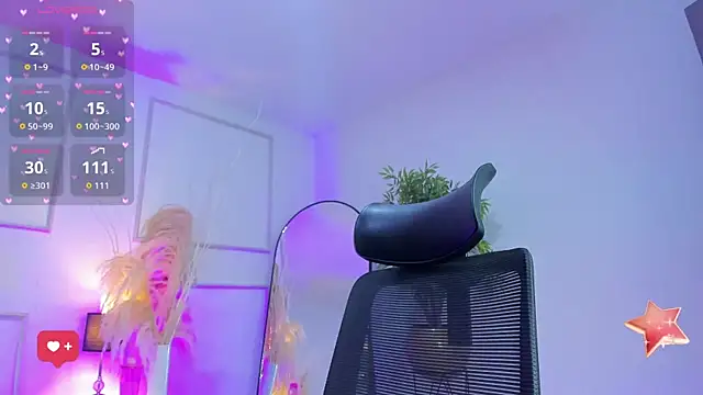 Emilywillis8 online show from December 17, 2025, 2:44 pm