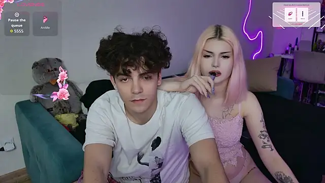 Alice18James online show from September 28, 2025, 9:38 am