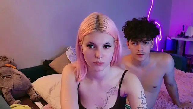 Alice18James online show from September 8, 2025, 11:04 pm