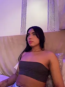 Snapshot of VeronicaSaenzx chatting on February 8, 2026, 9:23 pm VeronicaSaenzx online show from February 8, 2026, 9:23 pm