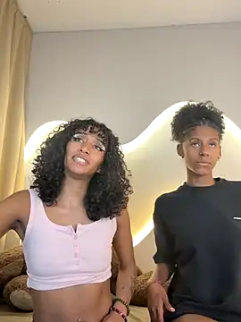 Snapshot of lynx_sun chatting on December 5, 2025, 8:39 pm lynx sun online show from December 5, 2025, 8:39 pm