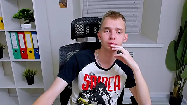 Snapshot of TimBlaks chatting on October 15, 2025, 8:39 pm TimBlaks online show from October 15, 2025, 8:39 pm