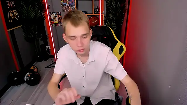 Snapshot of TimBlaks chatting on November 5, 2025, 9:40 pm TimBlaks online show from November 5, 2025, 9:40 pm