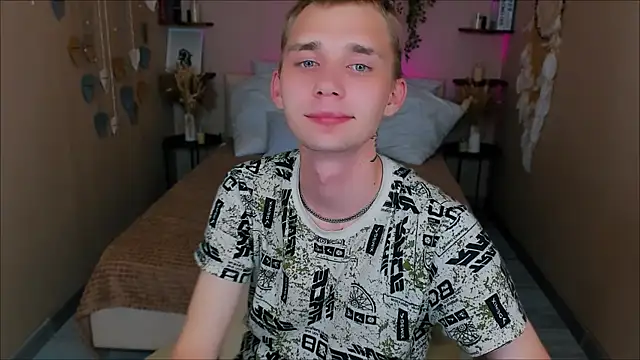 Snapshot of TimBlaks chatting on October 8, 2025, 10:32 pm TimBlaks online show from October 8, 2025, 10:32 pm