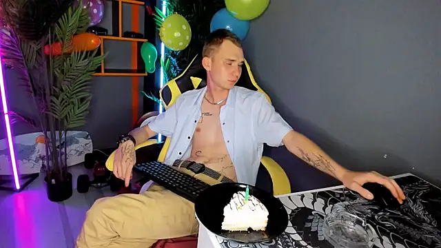 Snapshot of TimBlaks chatting on September 10, 2025, 4:55 am TimBlaks online show from September 10, 2025, 4:55 am