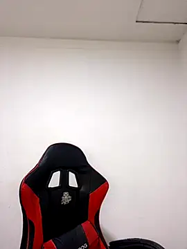 cristopher wallacee online show from November 24, 2025, 11:16 pm