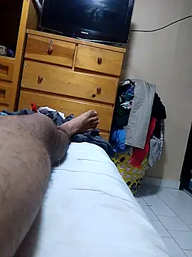 Snapshot of Zeus093387 chatting on September 13, 2025, 2:06 pm Zeus093387 online show from September 13, 2025, 2:06 pm