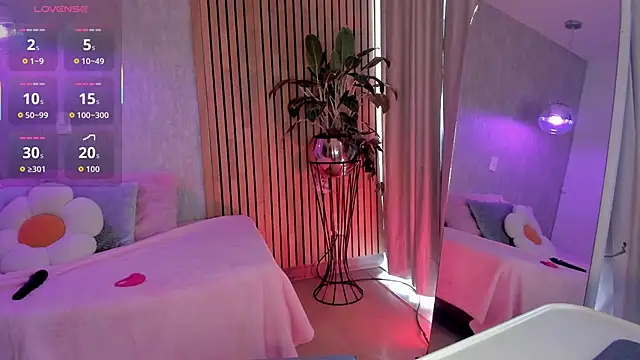 Snapshot of emma______ chatting on February 11, 2026, 9:47 pm emma online show from February 11, 2026, 9:47 pm