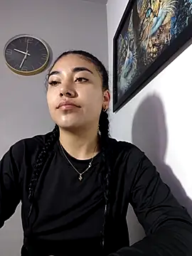 Snapshot of AmberGold- chatting on November 25, 2025, 6:47 am AmberGold- online show from November 25, 2025, 6:47 am