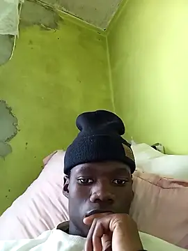 Snapshot of phumlanisanka chatting on October 4, 2025, 9:33 am phumlanisanka online show from October 4, 2025, 9:33 am