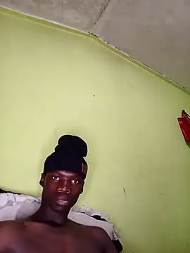 Snapshot of phumlanisanka chatting on October 24, 2025, 8:41 pm phumlanisanka online show from October 24, 2025, 8:41 pm