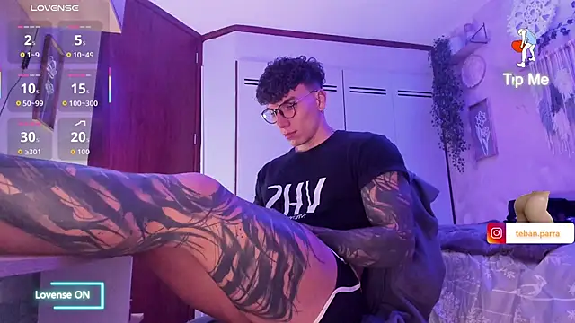 Snapshot of estebandi_do chatting on November 29, 2025, 2:12 am estebandi do online show from November 29, 2025, 2:12 am