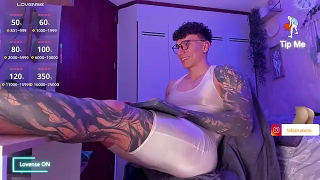 Snapshot of estebandi_do chatting on November 8, 2025, 4:38 am estebandi do online show from November 8, 2025, 4:38 am