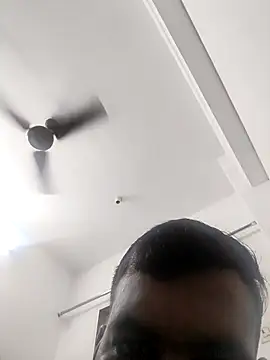 vinay smalldick online show from April 7, 2026, 1:46 pm