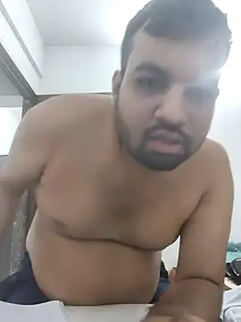 vinay smalldick online show from December 4, 2025, 1:54 pm