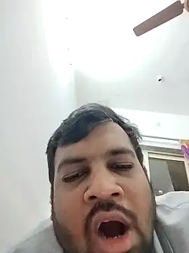 vinay smalldick online show from January 16, 2026, 4:11 pm