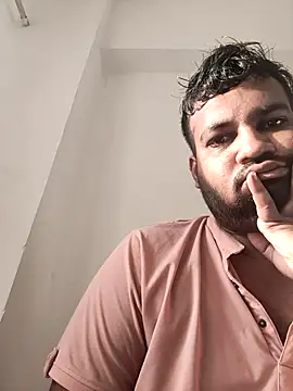 vinay smalldick online show from May 19, 2026, 1:43 am