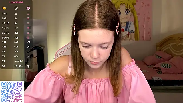 VibeQueenLucy online show from November 13, 2025, 10:08 am