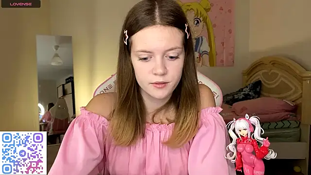 VibeQueenLucy online show from November 2, 2025, 12:32 pm