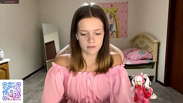 VibeQueenLucy online show from September 29, 2025, 4:01 pm