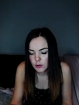 SexyLoLoUK online show from November 26, 2025, 11:32 am