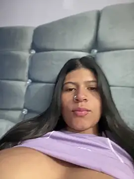 Snapshot of Elahia__marquez chatting on September 22, 2025, 6:19 am Elahia marquez online show from September 22, 2025, 6:19 am