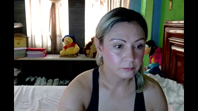 Snapshot of _Charlize_theron_ chatting on May 5, 2026, 7:39 pm Charlize theron online show from May 5, 2026, 7:39 pm
