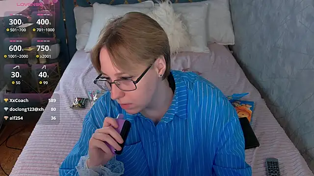 Snapshot of AlexandraGreen chatting on July 20, 2026, 4:09 am AlexandraGreen online show from July 20, 2026, 4:09 am