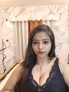 QUEEN-ADITI online show from February 26, 2026, 6:08 pm