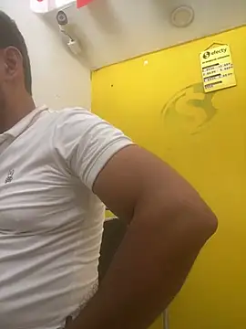 Camilo210520 online show from July 11, 2026, 7:14 pm