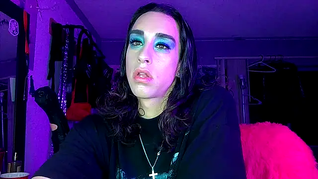 Snapshot of xoFrankie chatting on October 30, 2025, 4:22 am xoFrankie online show from October 30, 2025, 4:22 am