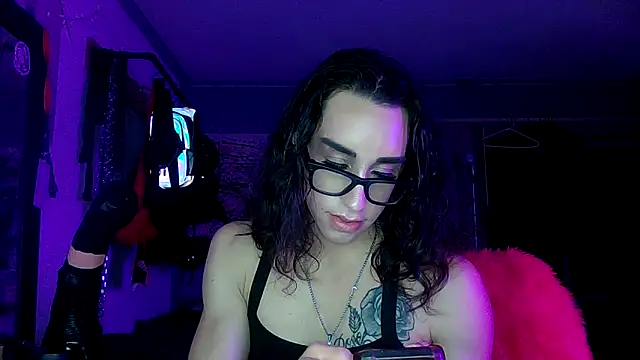 Snapshot of xoFrankie chatting on November 10, 2025, 1:54 am xoFrankie online show from November 10, 2025, 1:54 am