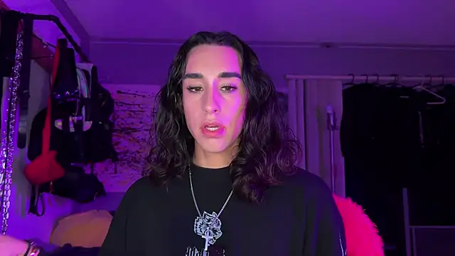 Snapshot of xoFrankie chatting on November 15, 2025, 2:59 am xoFrankie online show from November 15, 2025, 2:59 am