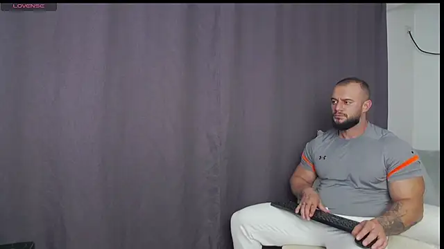 Snapshot of RickyMiami1 chatting on September 28, 2025, 6:48 pm RickyMiami1 online show from September 28, 2025, 6:48 pm