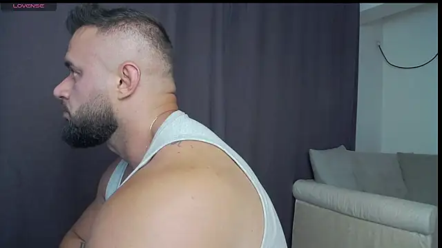 Snapshot of RickyMiami1 chatting on July 16, 2026, 6:05 pm RickyMiami1 online show from July 16, 2026, 6:05 pm