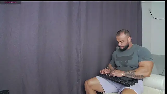 Snapshot of RickyMiami1 chatting on September 22, 2025, 6:14 pm RickyMiami1 online show from September 22, 2025, 6:14 pm