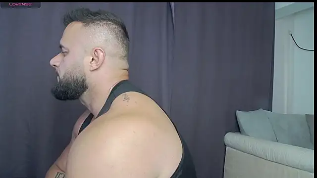 Snapshot of RickyMiami1 chatting on July 10, 2026, 5:02 pm RickyMiami1 online show from July 10, 2026, 5:02 pm