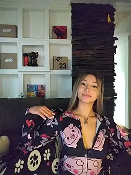 Snapshot of Ella_rr chatting on December 14, 2025, 8:25 pm Ella rr online show from December 14, 2025, 8:25 pm