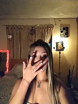 Snapshot of Ella_rr chatting on November 29, 2025, 5:18 am Ella rr online show from November 29, 2025, 5:18 am